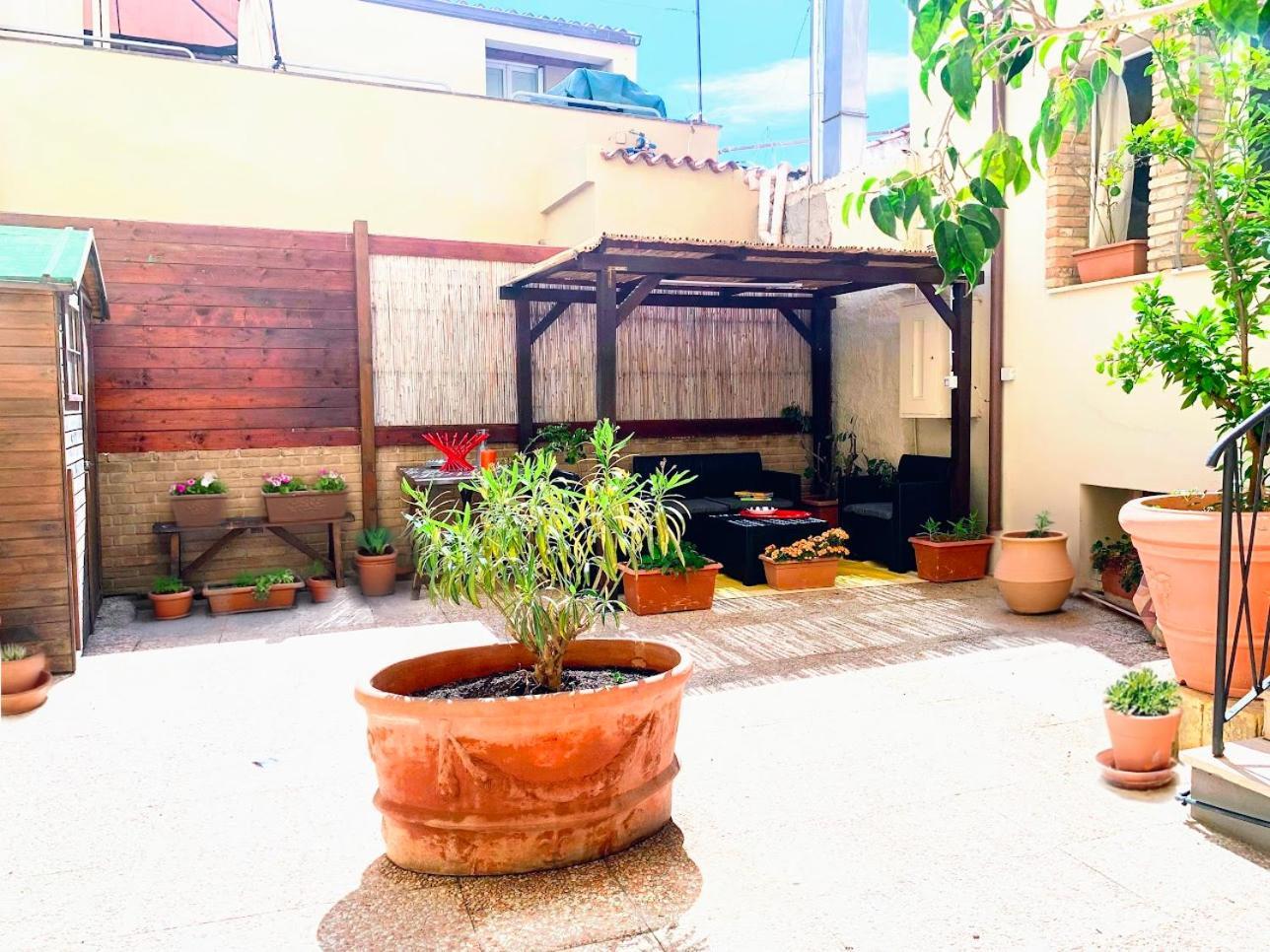 Appartamento Oasi Urbana Con Terrazza E Vista Cagliari Esterno foto
